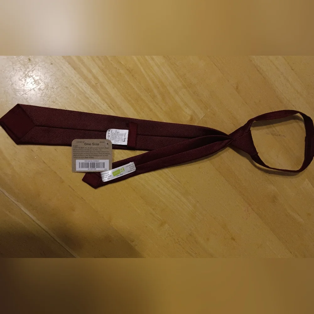 Crazy 8 Toddler Velcro Tie Burgundy NWT - Picture 2 of 2